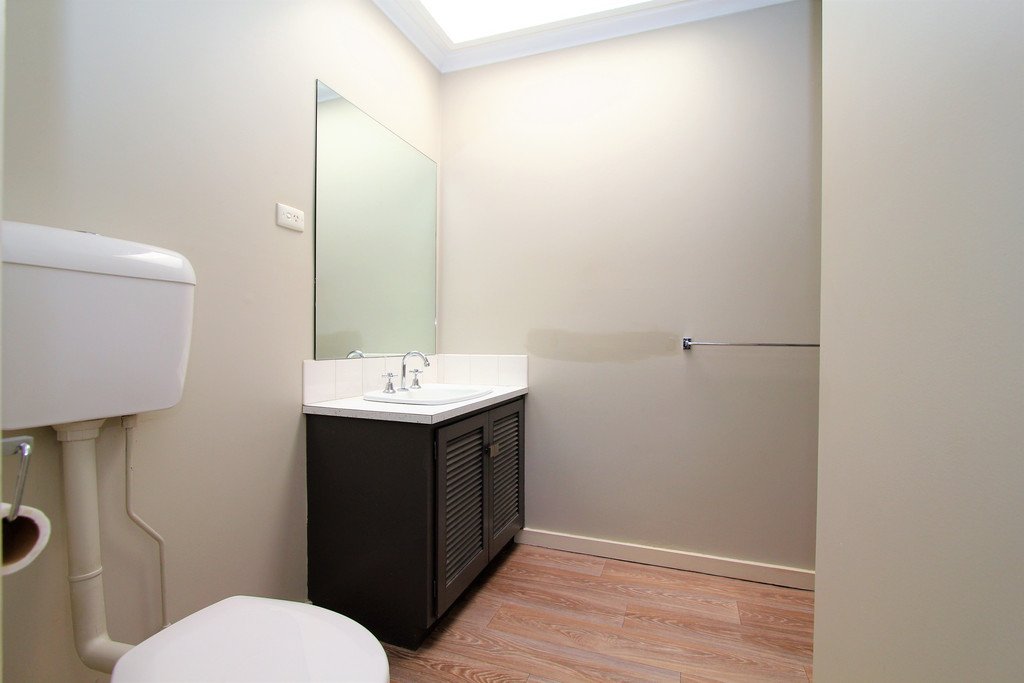 3/628 Wilson Street CANADIAN 9