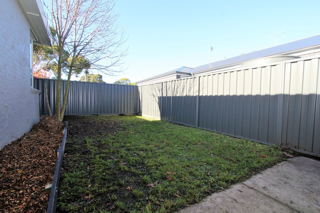 3/628 Wilson Street CANADIAN 11