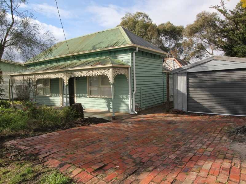 363 Albert Street SEBASTOPOL 1