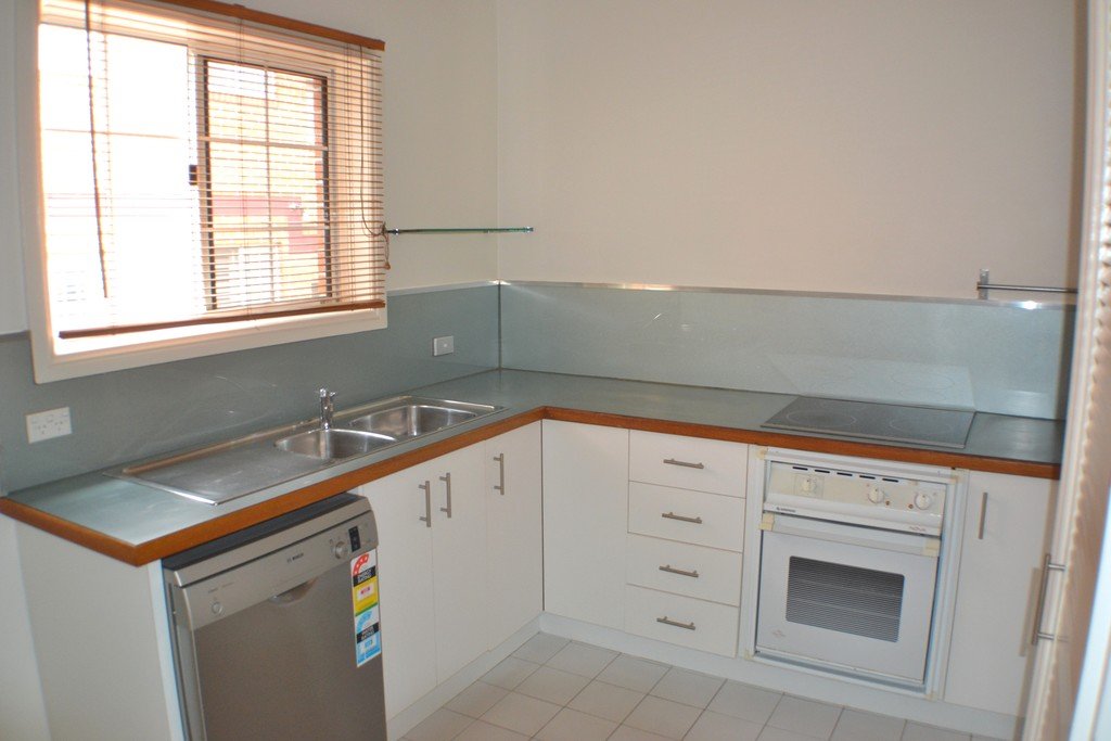 3/63 Montpelier Street CLAYFIELD 6