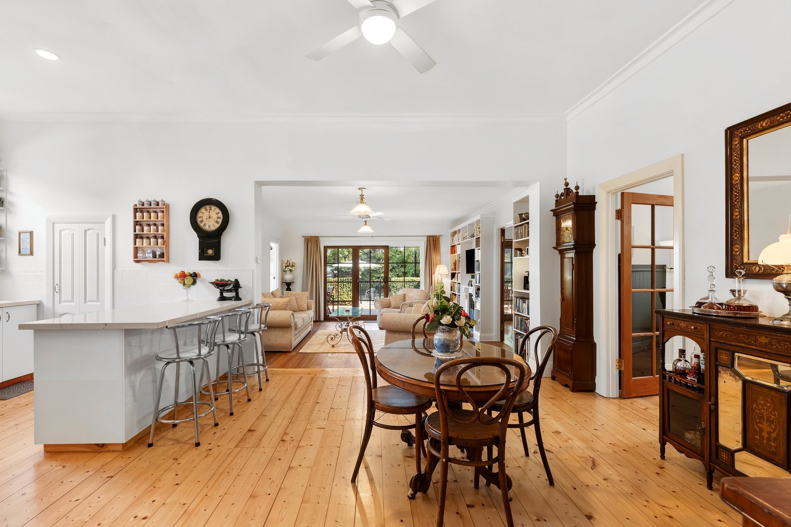 Gallery: 363 Shannon Avenue