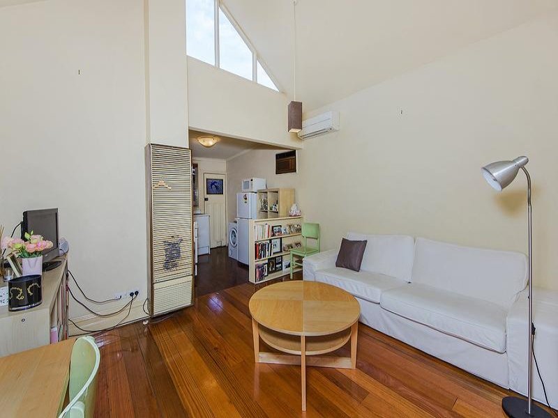 Gallery: 364 Ross Street
