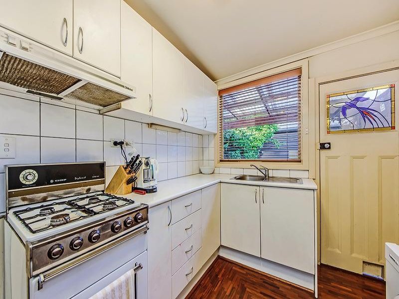 Gallery: 364 Ross Street