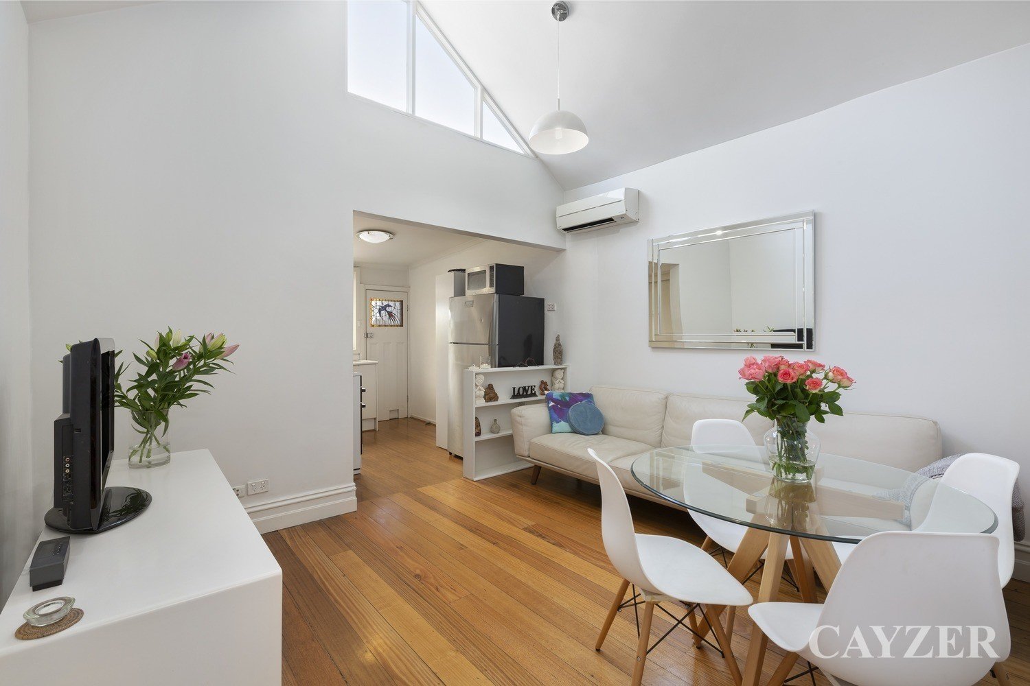 Gallery: 364 Ross Street