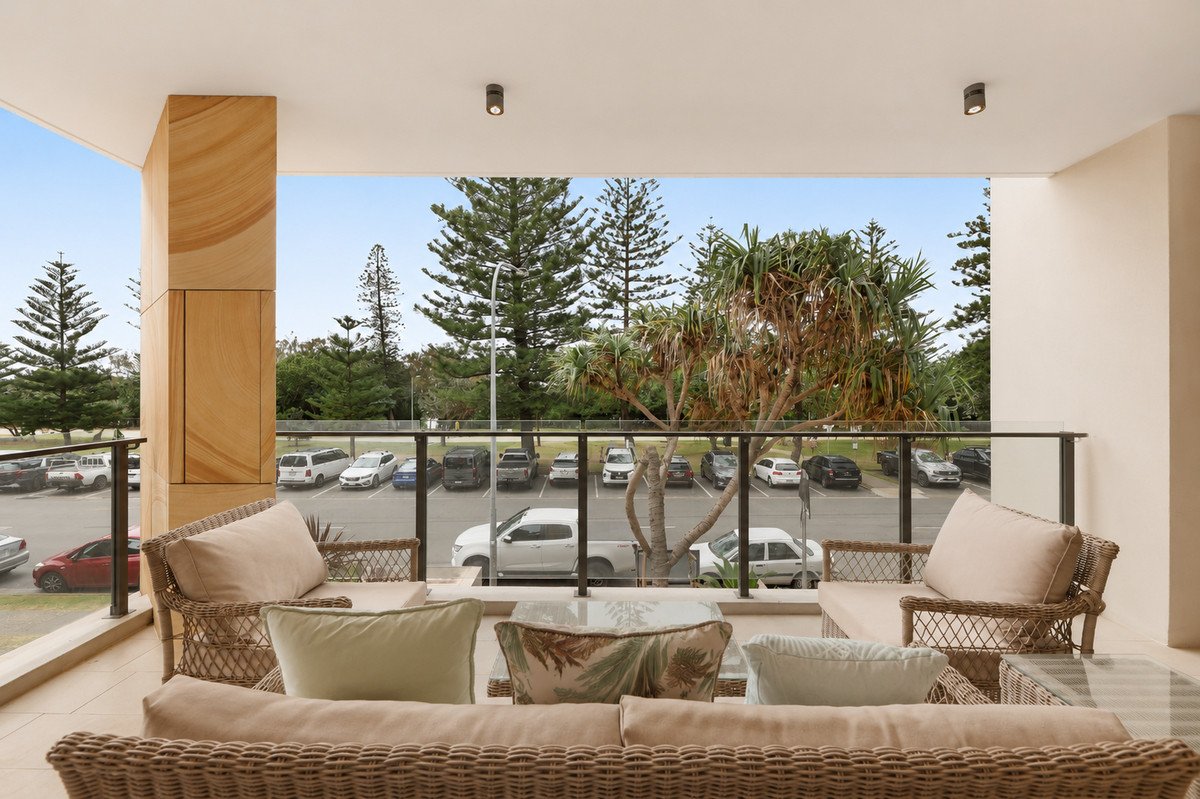3/64 The Esplanade Burleigh Heads 2