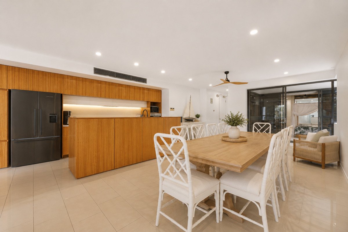 3/64 The Esplanade Burleigh Heads 6