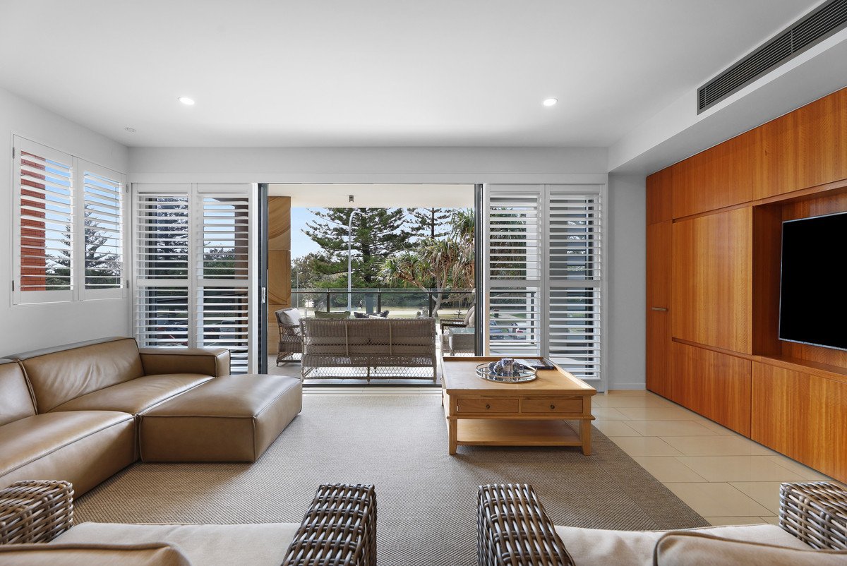 3/64 The Esplanade Burleigh Heads 2
