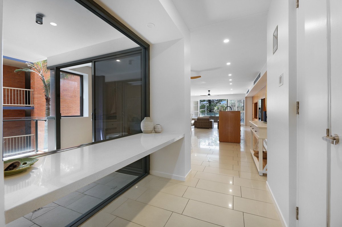 3/64 The Esplanade Burleigh Heads 17