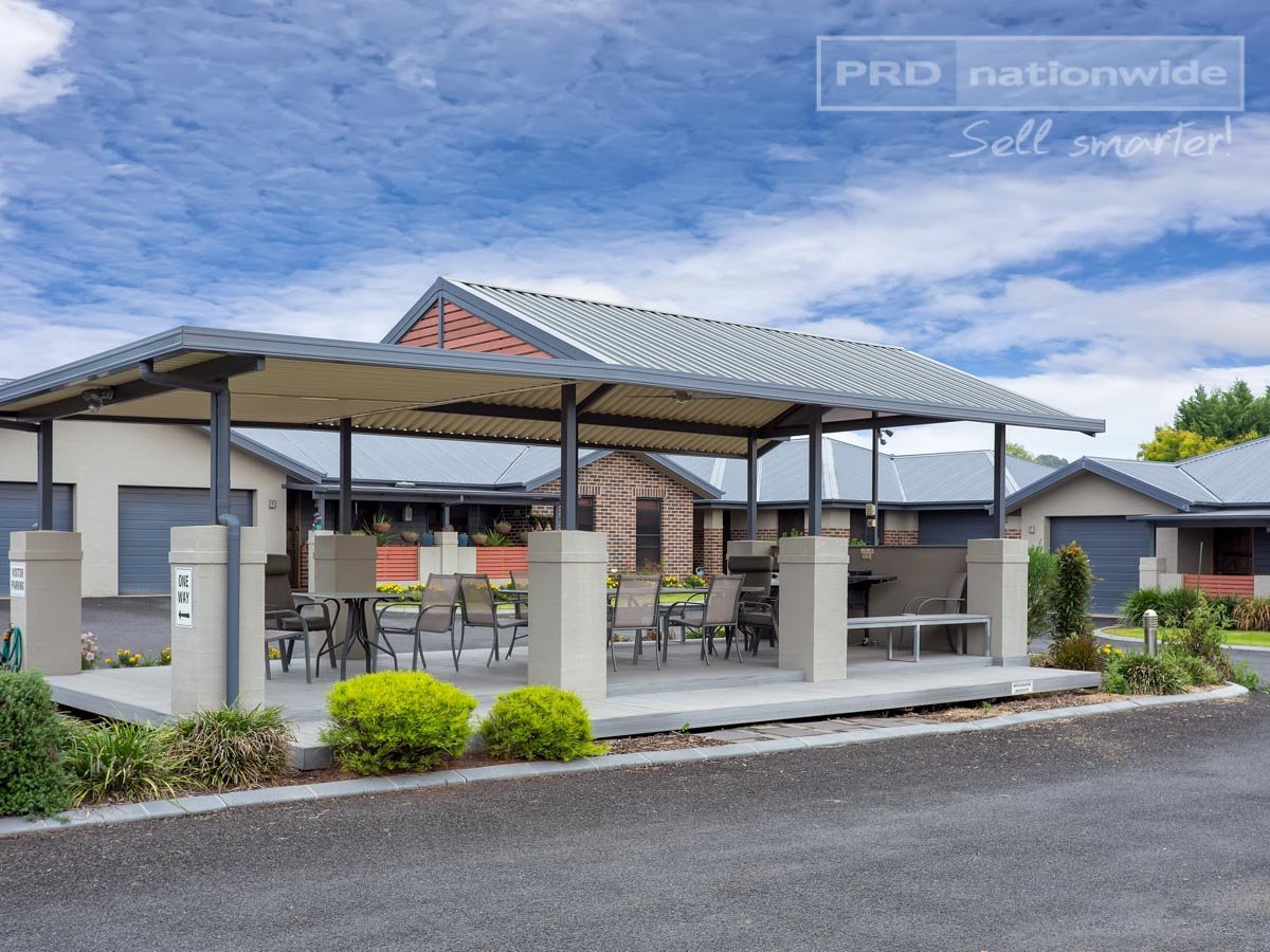 3/65 Broughton Street TUMUT 9