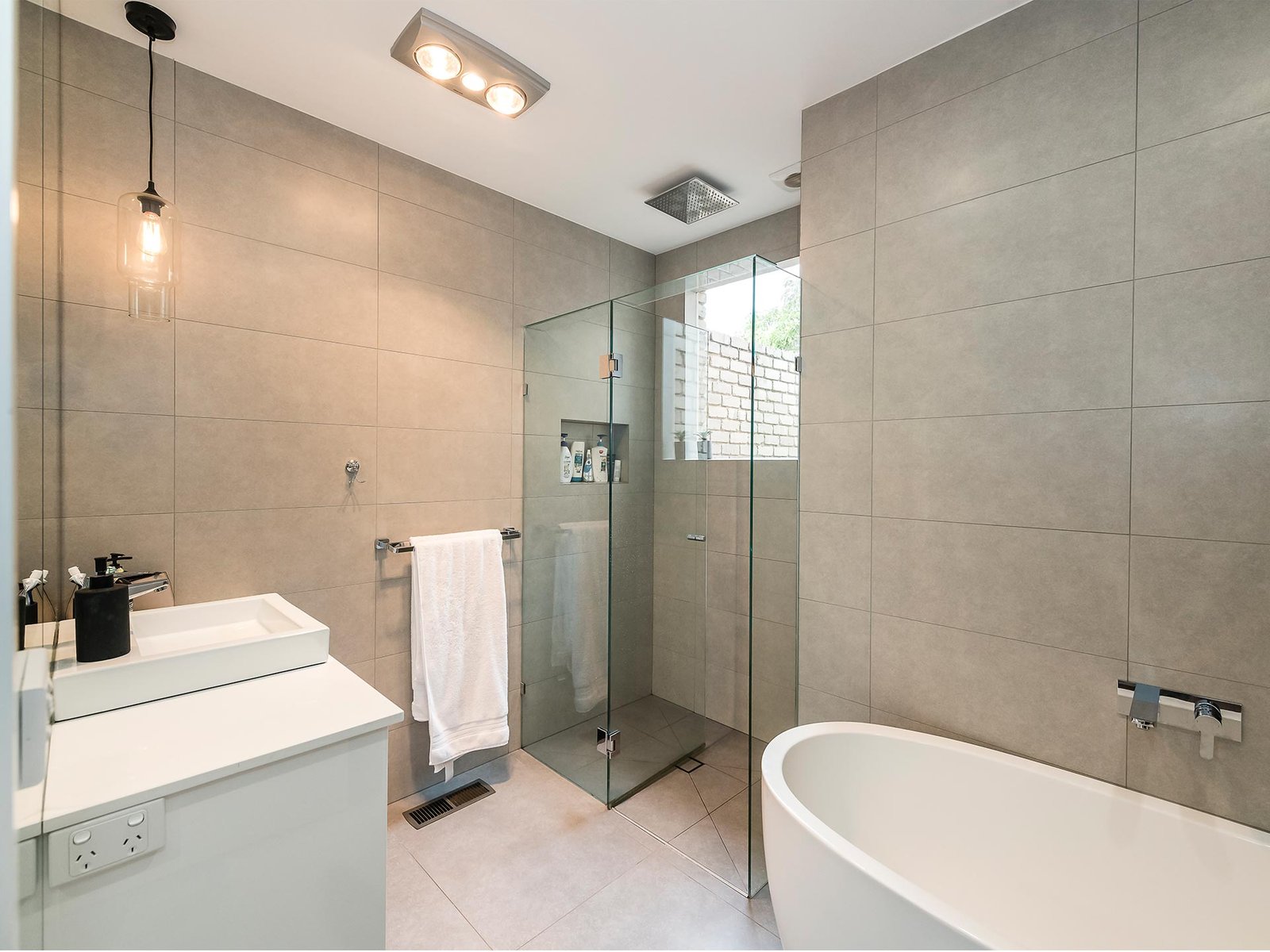 Gallery: 3/65 Royal Avenue
