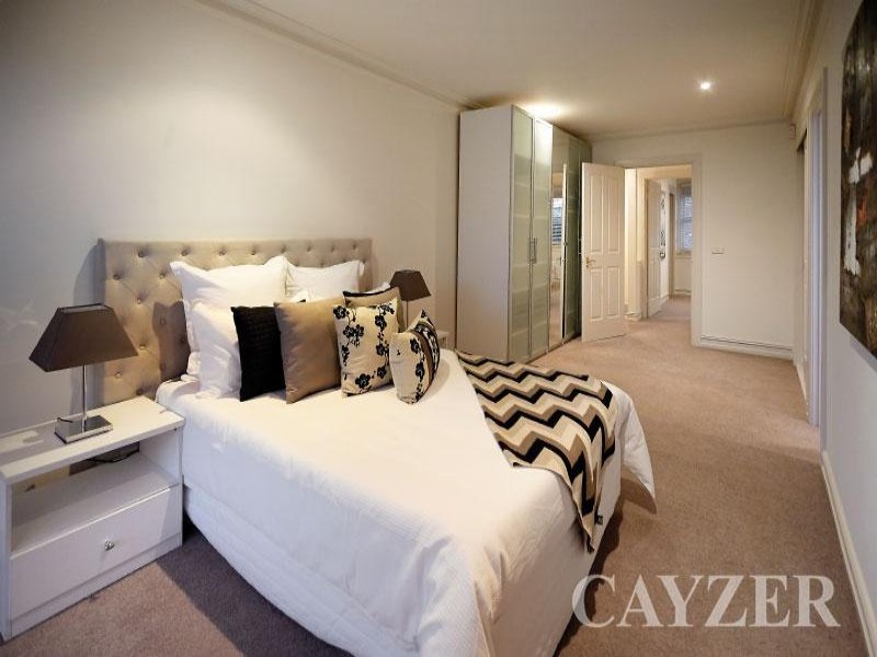 Gallery: 366 Graham Street