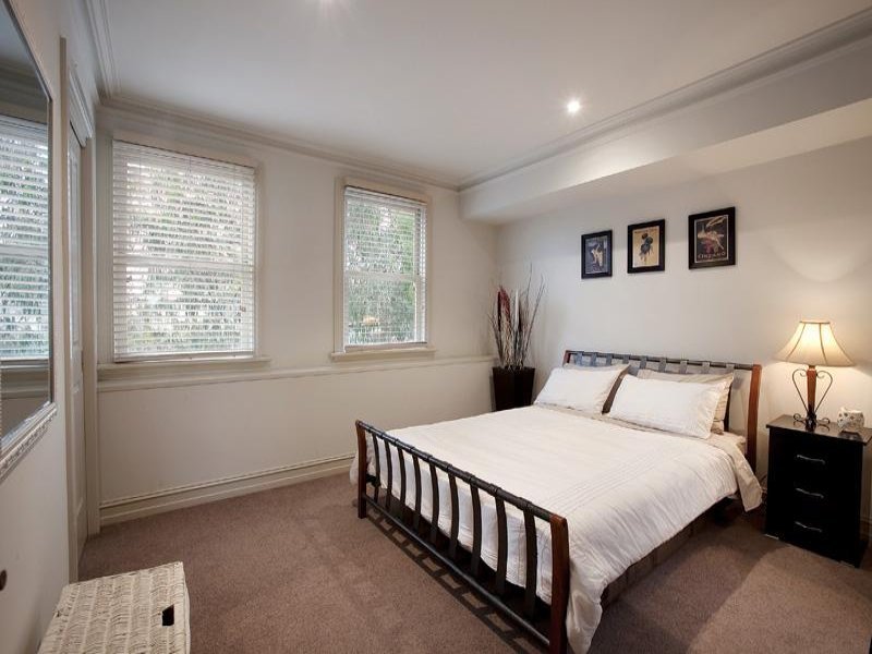 Gallery: 366 Graham Street