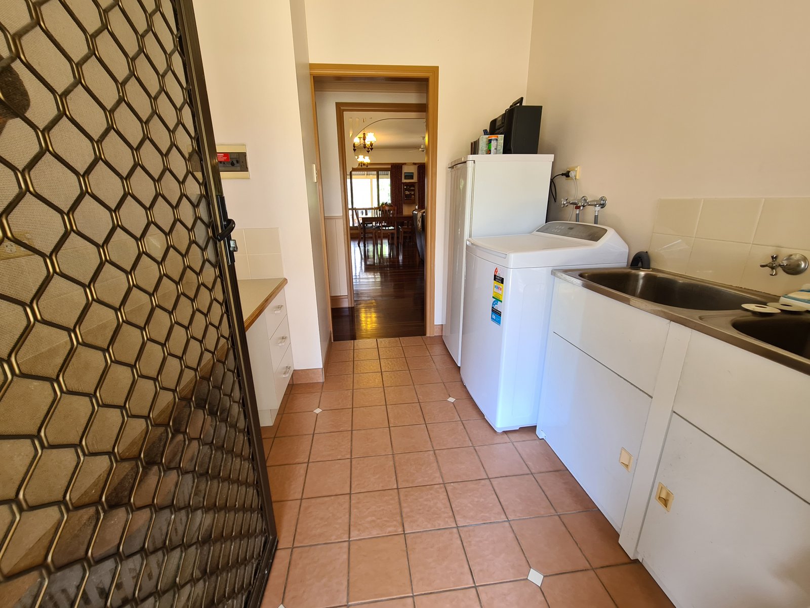 366 Intrepid Drive FORESHORES 9