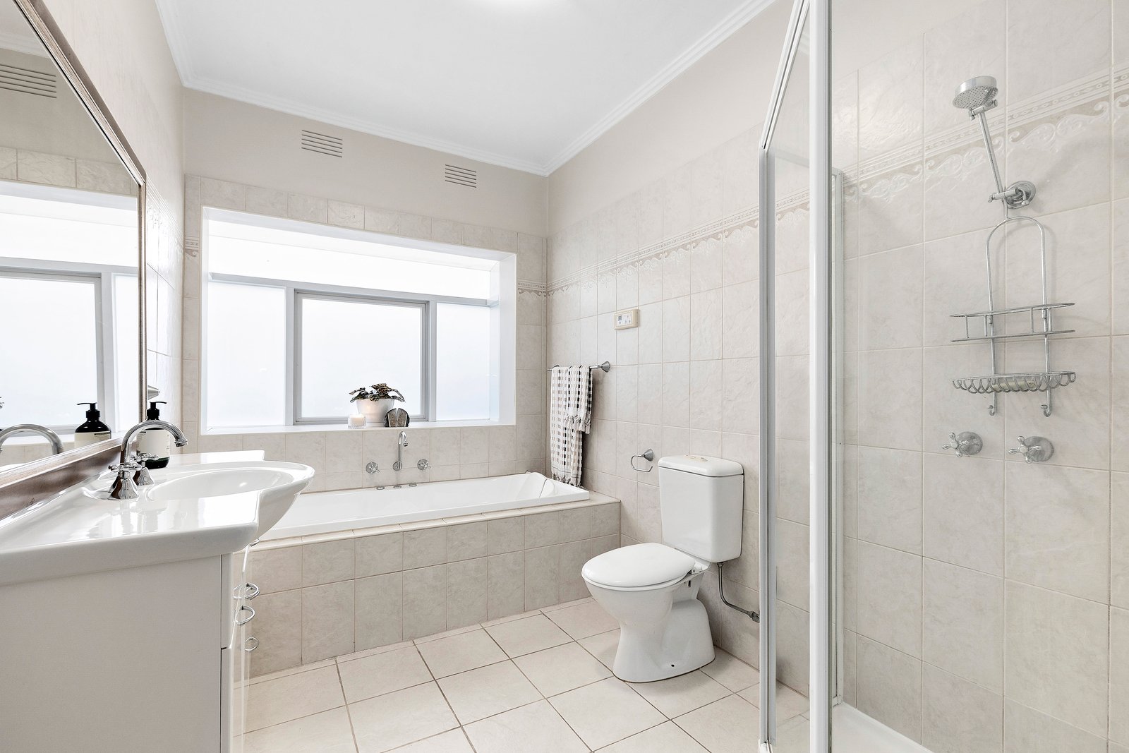 Real Estate and Property in 367 Belmore Road, Balwyn North, VIC