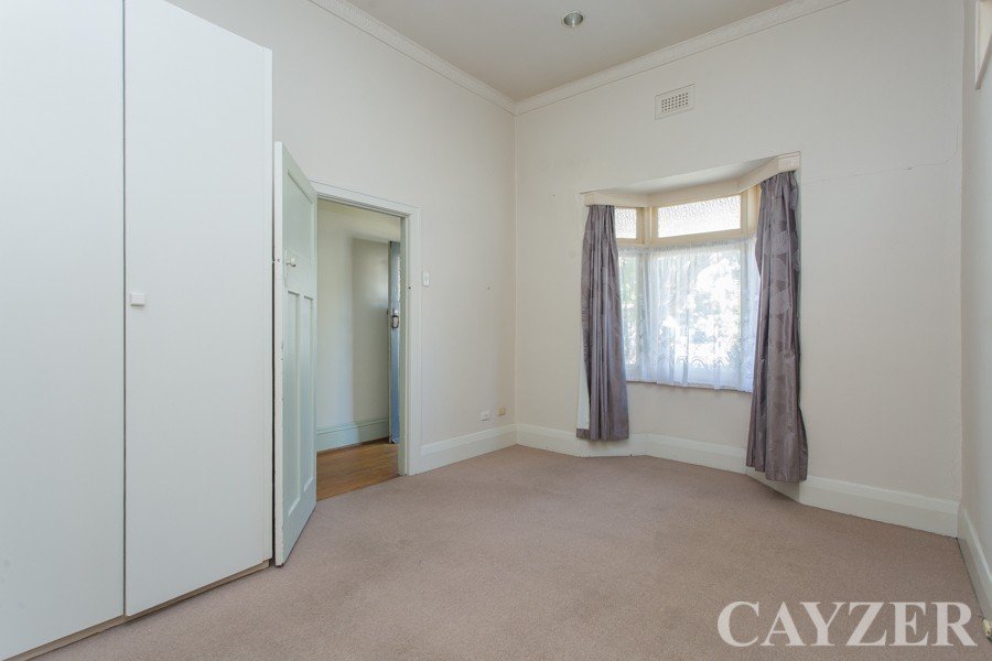 Gallery: 367 Montague Street