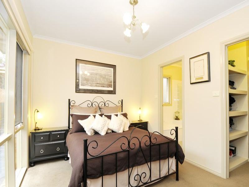 Gallery: 368a Balcombe Road