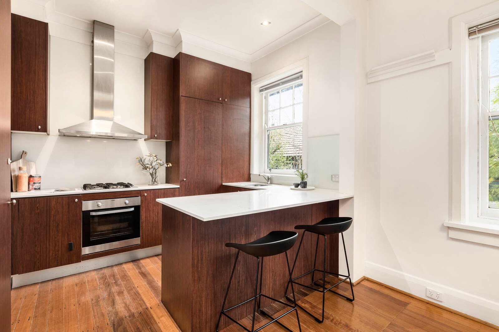 Real Estate and Property in 3/698 Orrong Road, Toorak, VIC