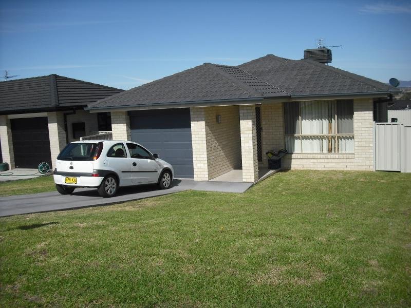 36a Fisher Road TAMWORTH 18