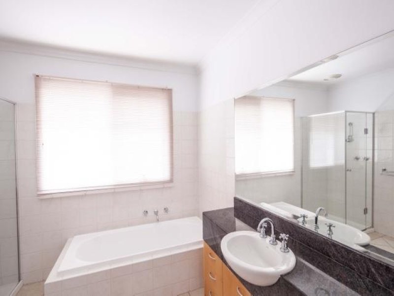 Gallery: 36A Plummer Road