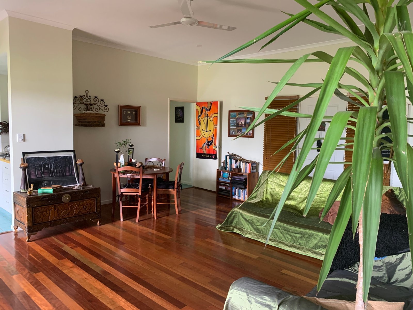 36a Stewart Drive CANNONVALE 4