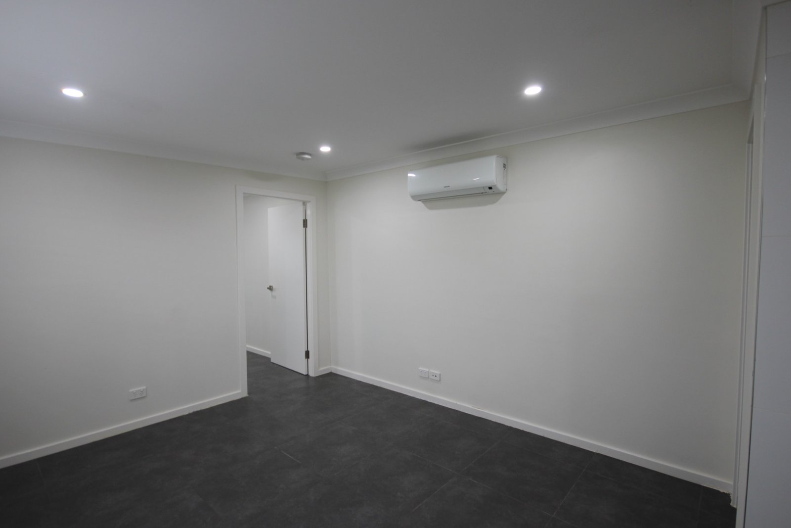 36A/Oregon Street  BLACKTOWN 5