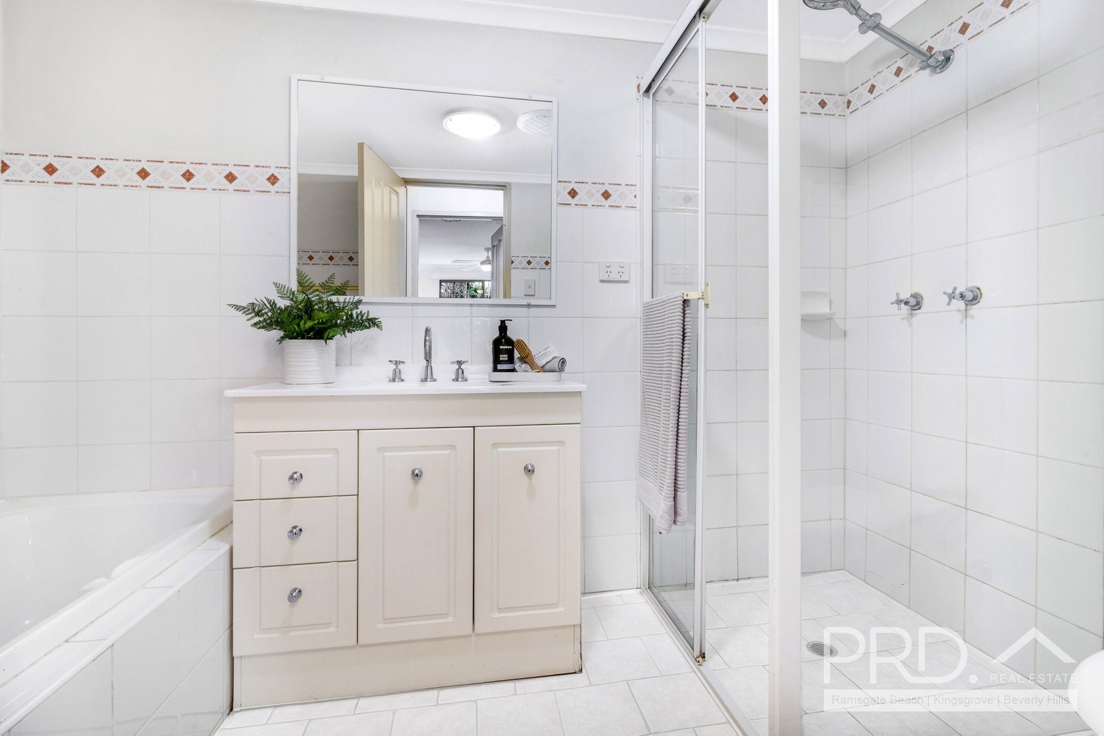 3/7-11 Hampden Street BEVERLY HILLS 8