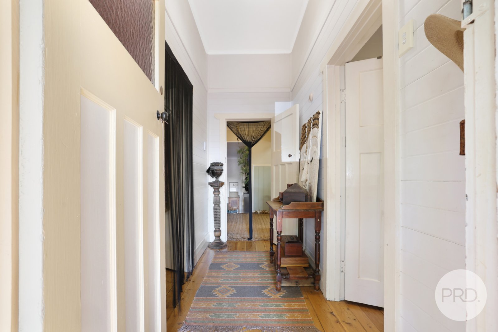 37 & 37a Crown Street TAMWORTH 5