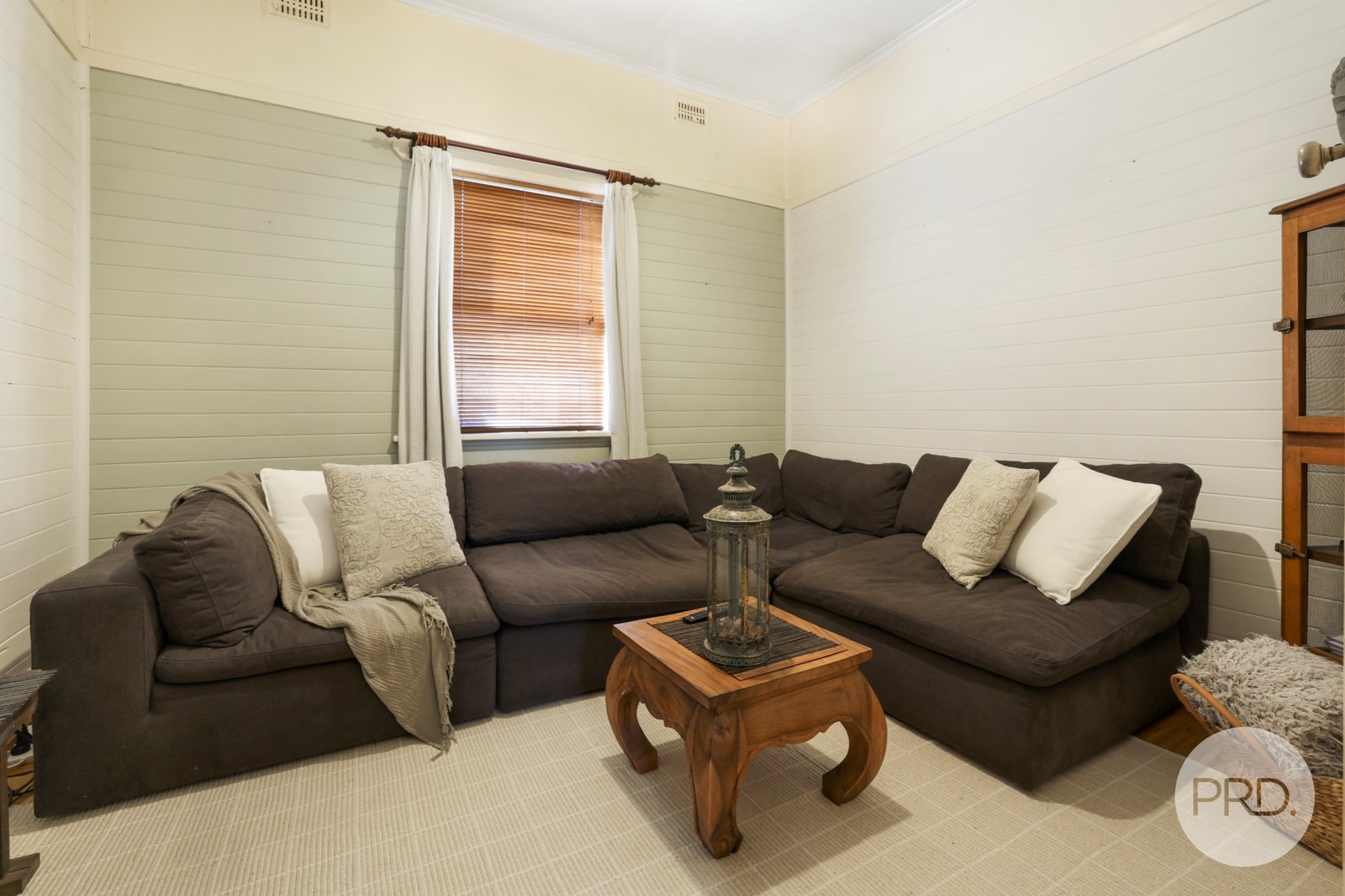37 & 37a Crown Street TAMWORTH 8
