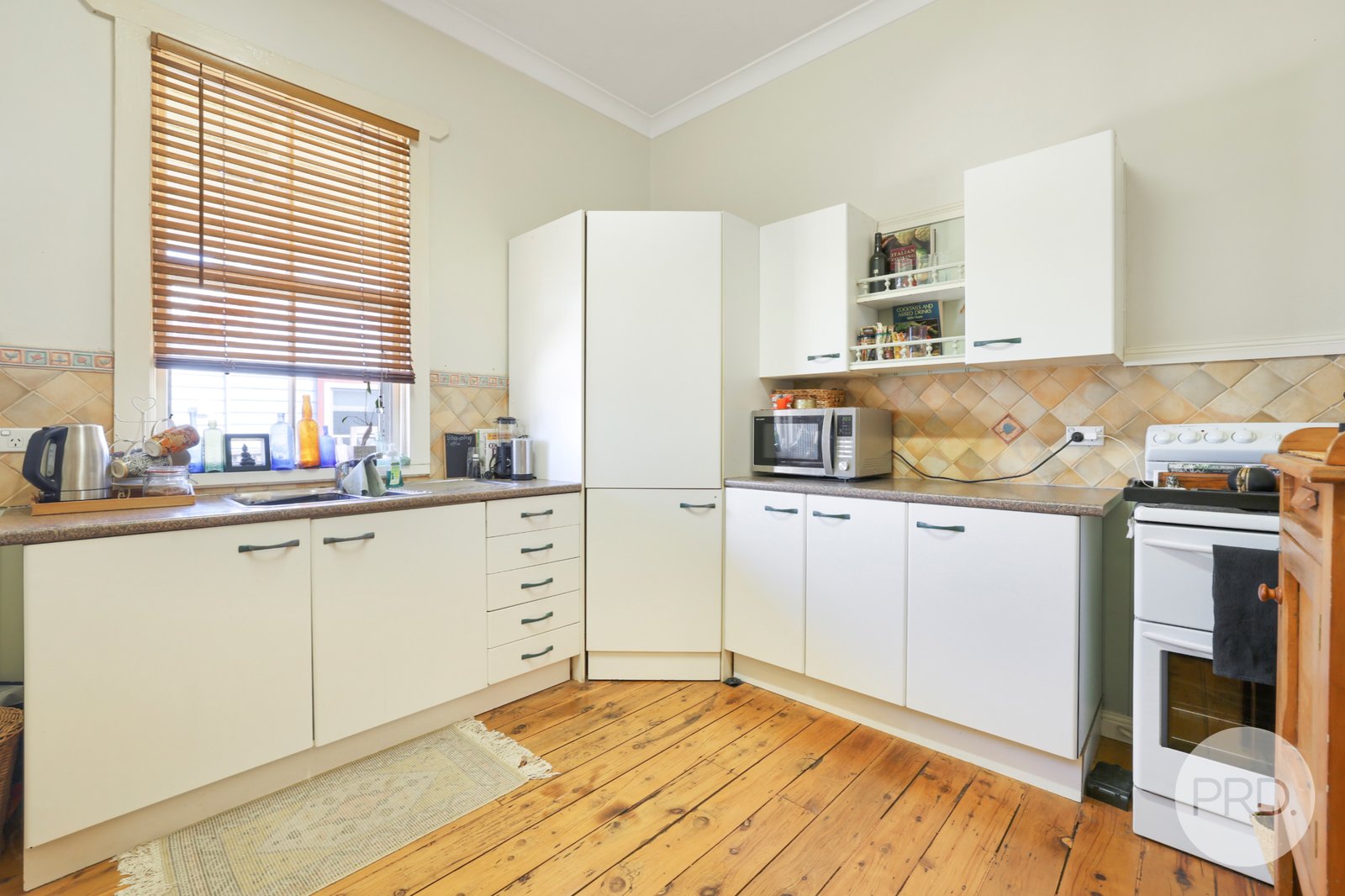 37 & 37a Crown Street TAMWORTH 10