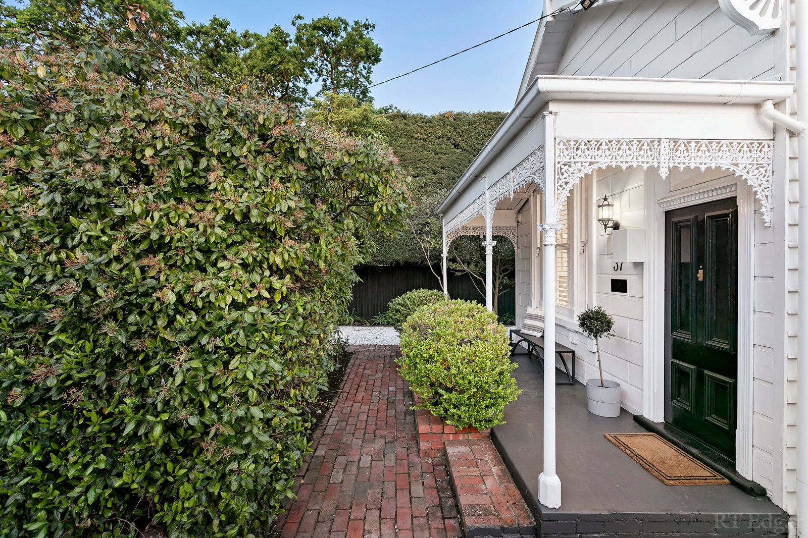 Real Estate and Property in 37 Alma Road, Camberwell, VIC