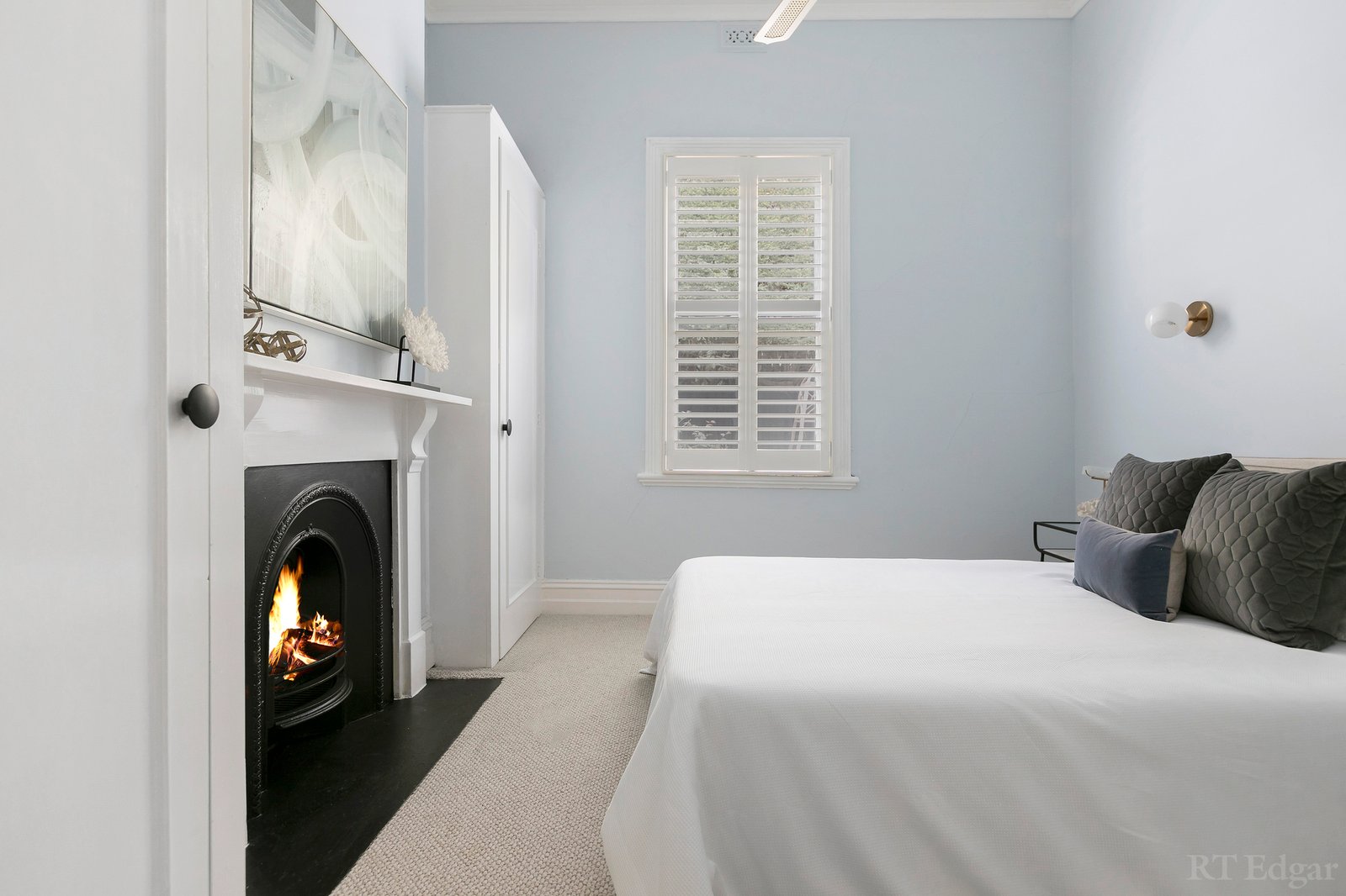 Real Estate and Property in 37 Alma Road, Camberwell, VIC