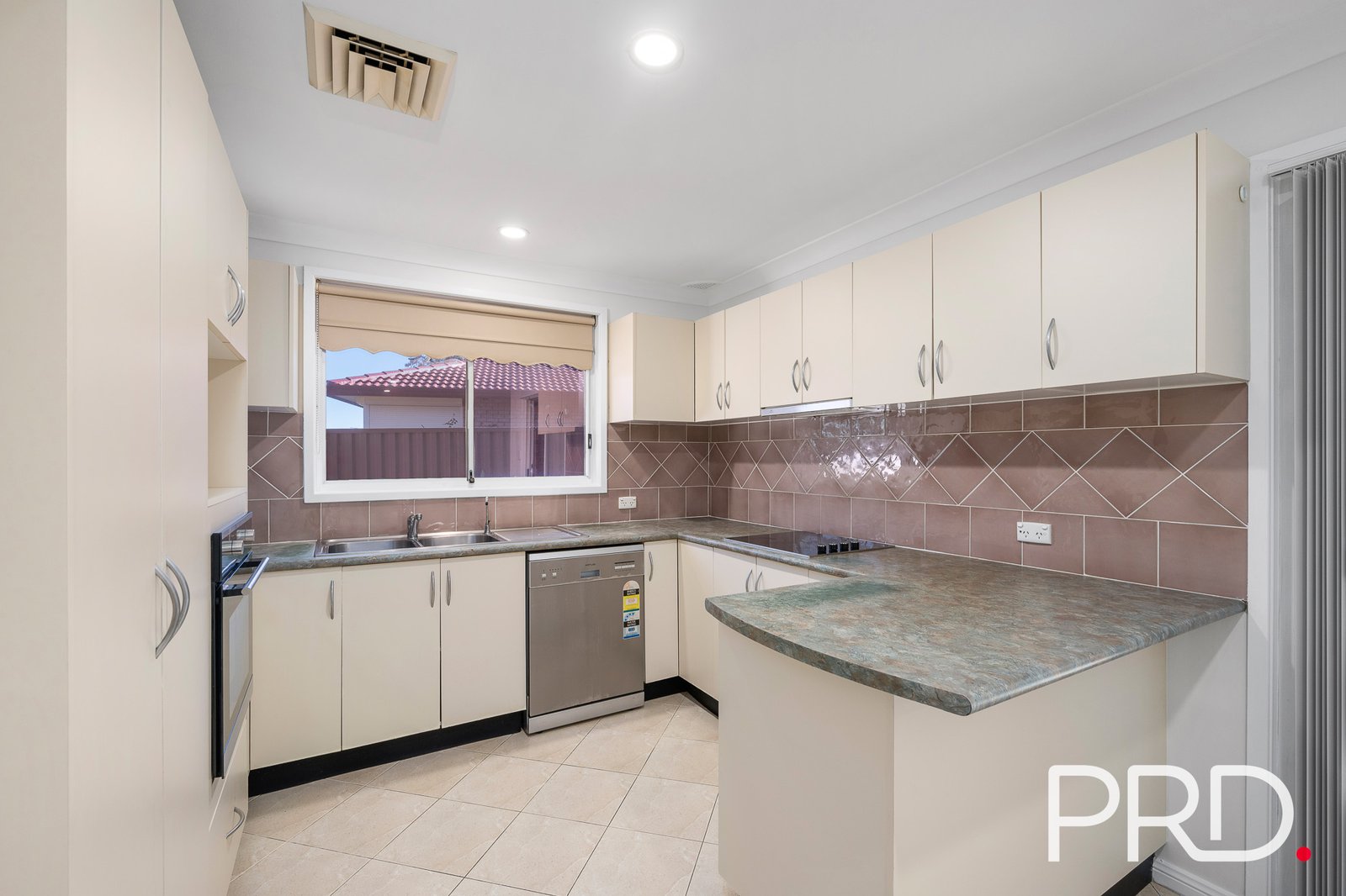 37 Amaroo Street BONNYRIGG 5