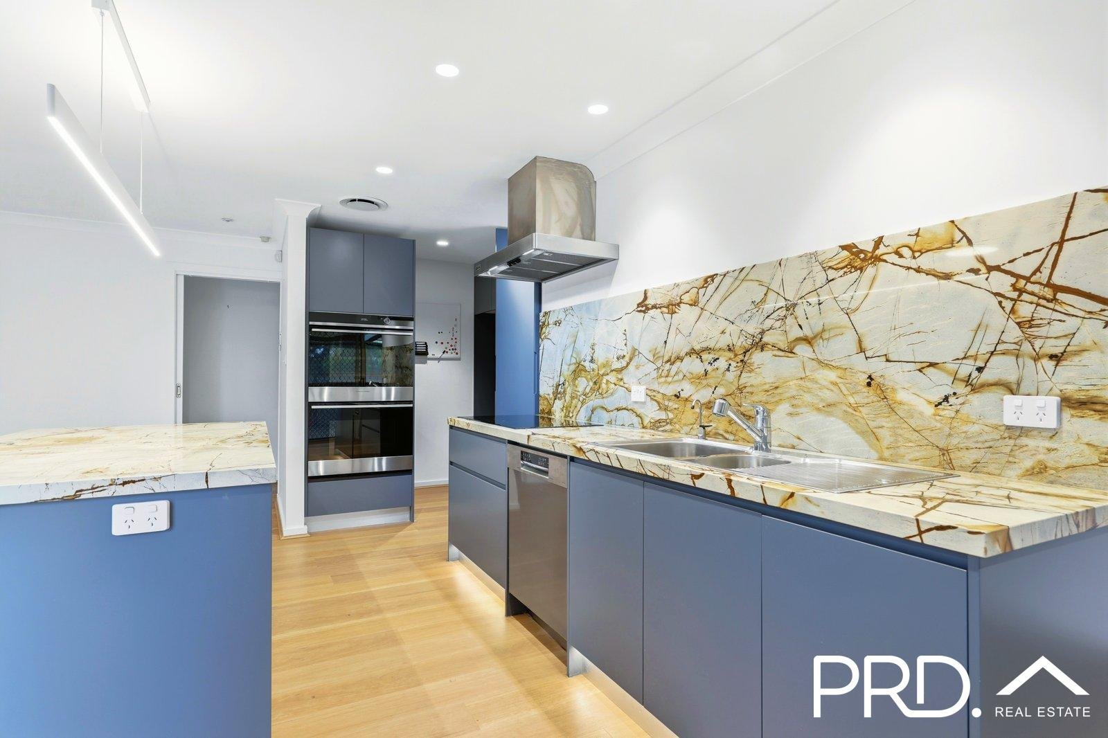 37 Ashcroft Street GEORGES HALL 3