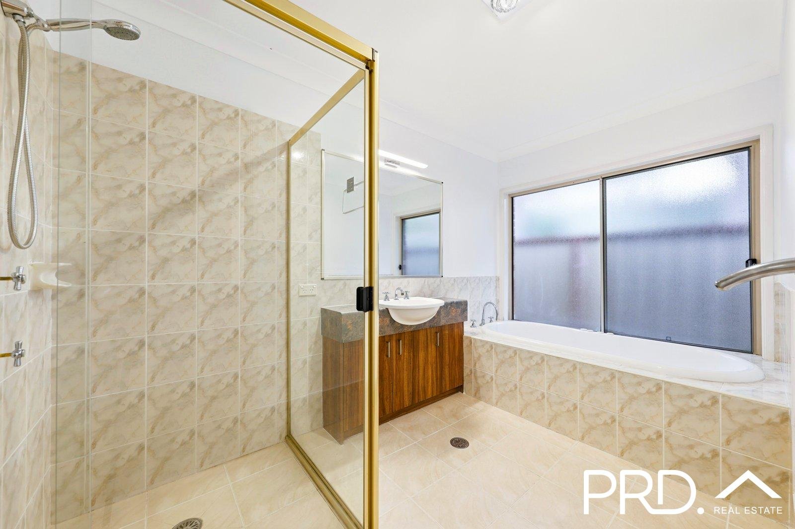 37 Ashcroft Street GEORGES HALL 9