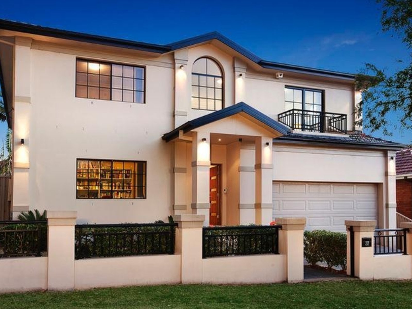 37 Balmoral Road MORTDALE 1