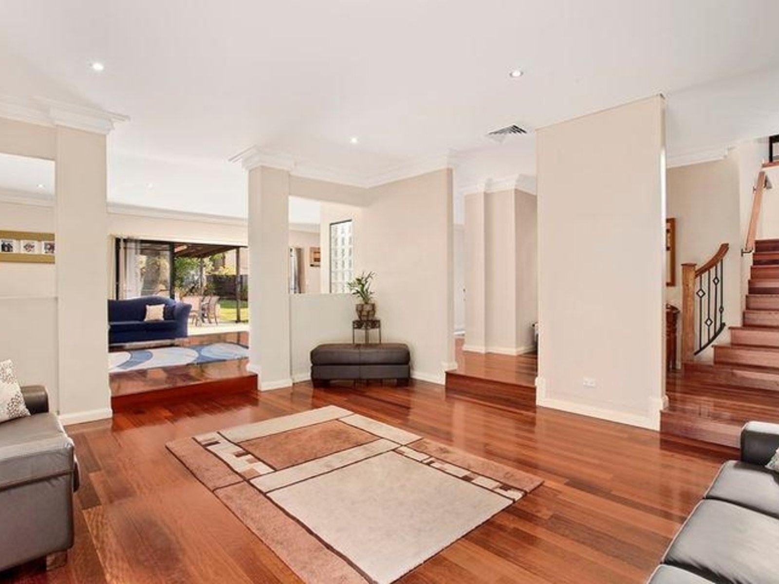 37 Balmoral Road MORTDALE 2