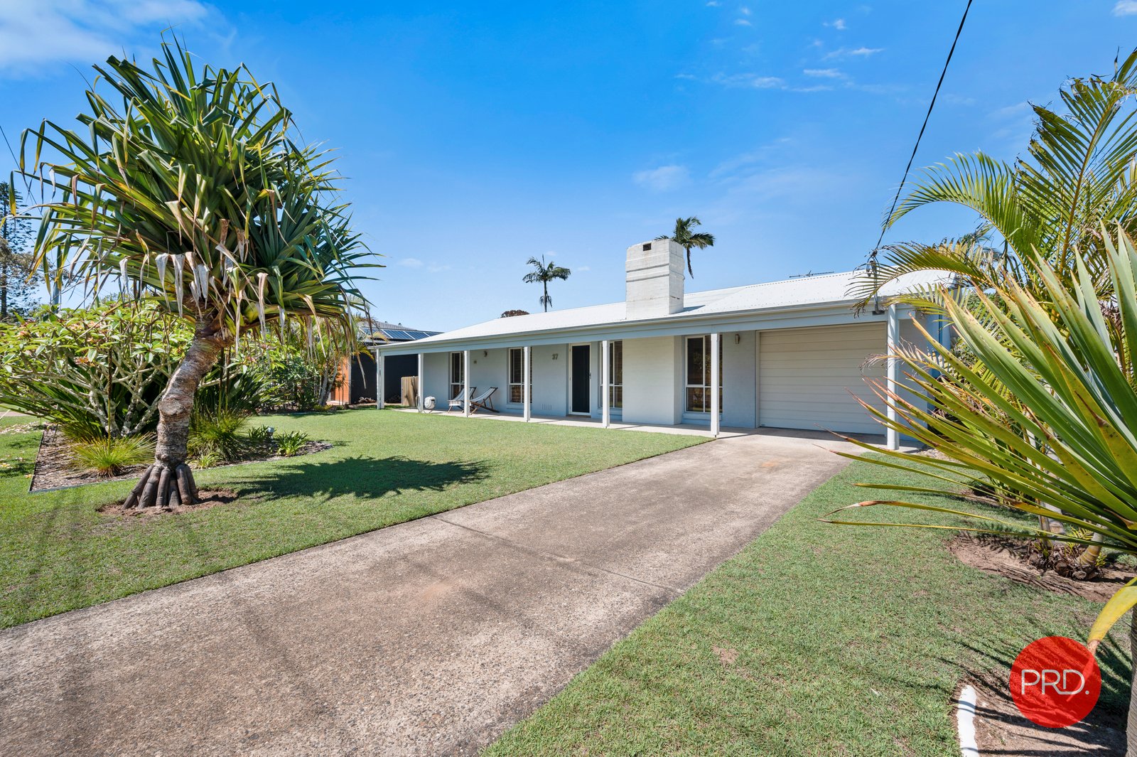37 Beach Parade MYLESTOM 2