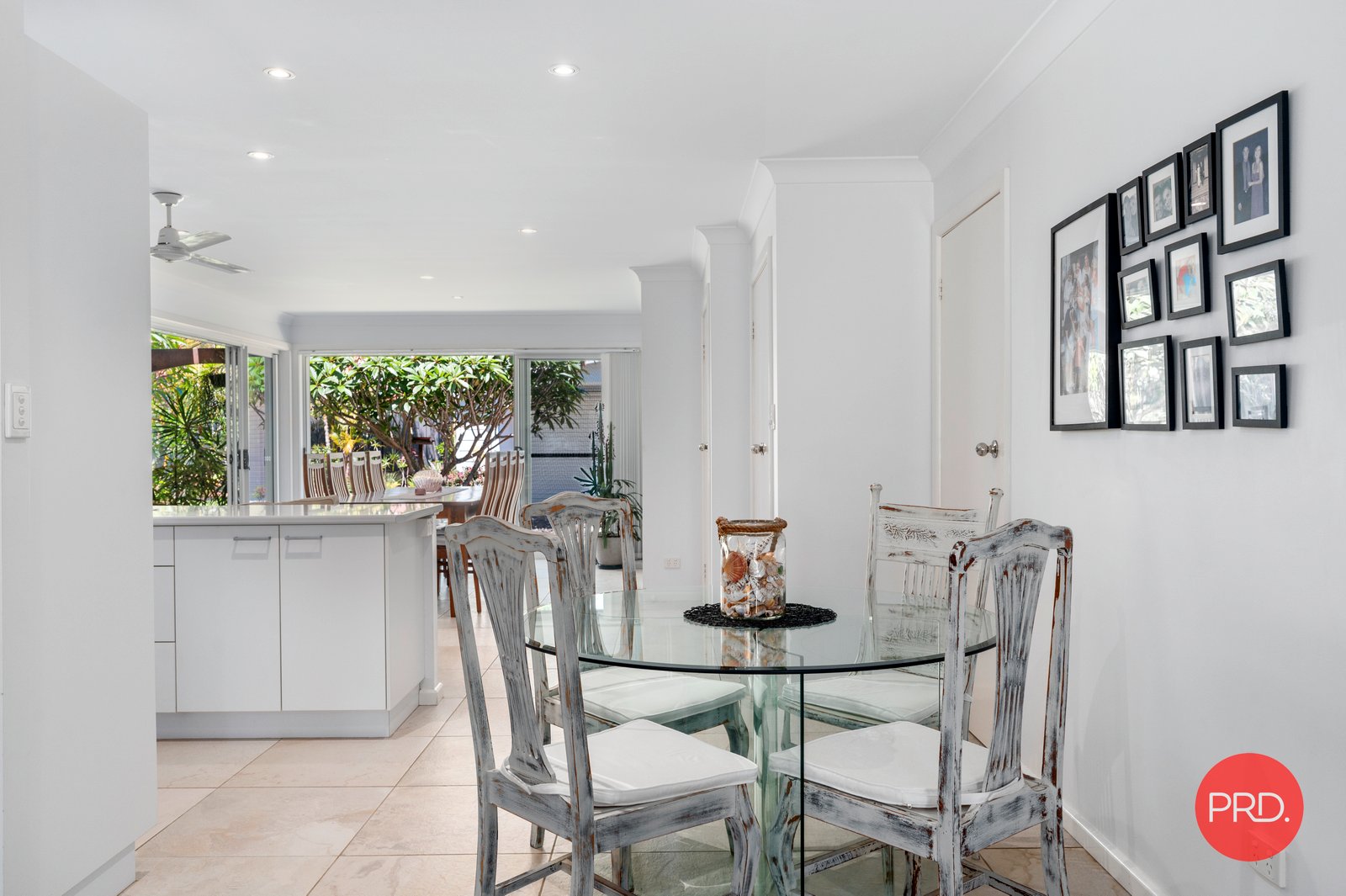 37 Beach Parade MYLESTOM 5