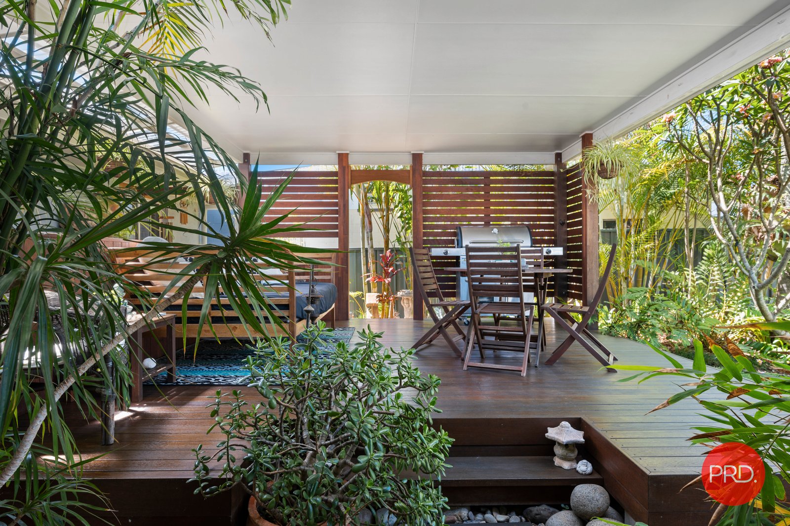 37 Beach Parade MYLESTOM 11