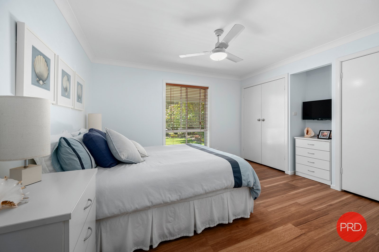 37 Beach Parade MYLESTOM 12