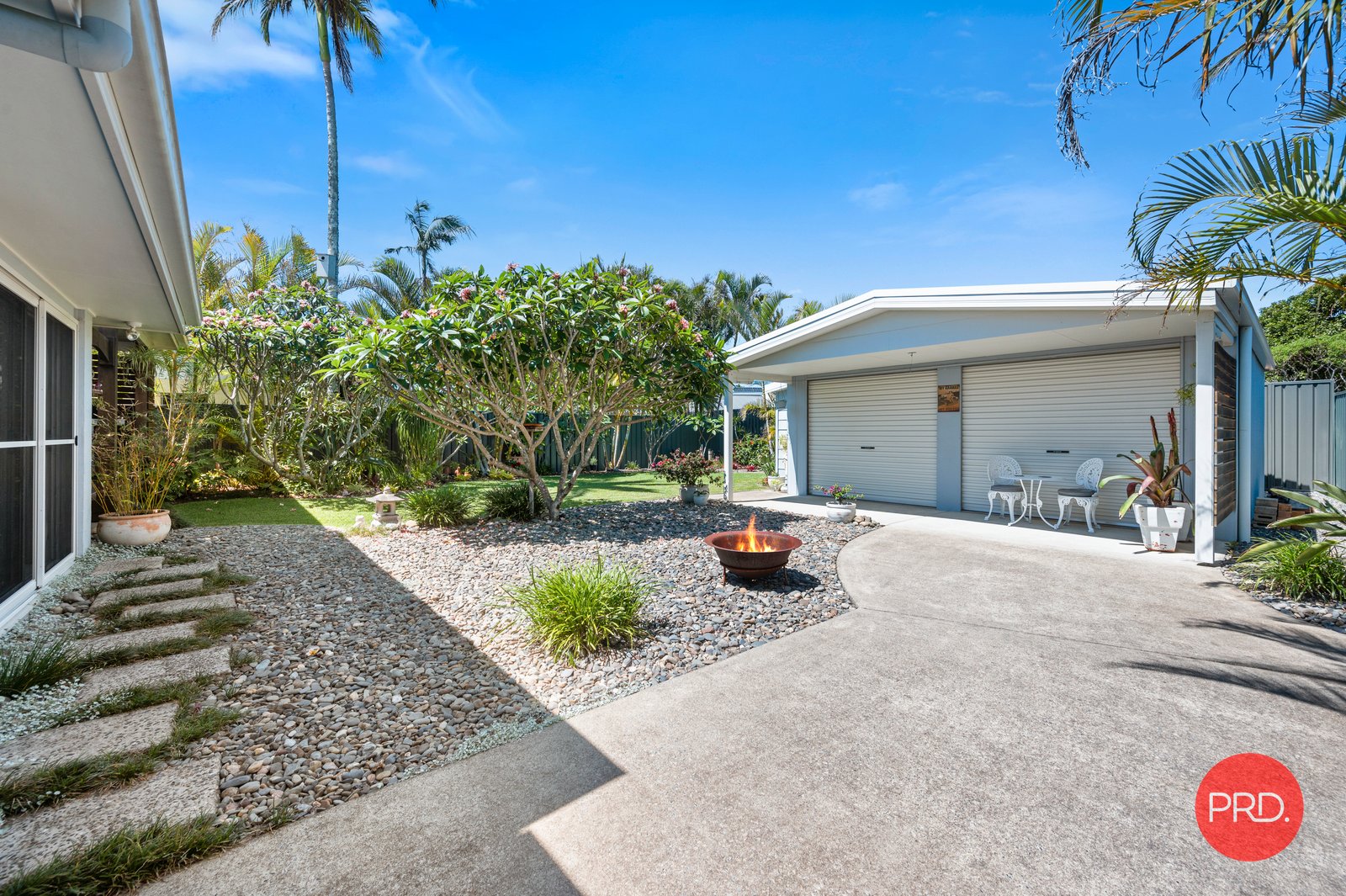 37 Beach Parade MYLESTOM 17