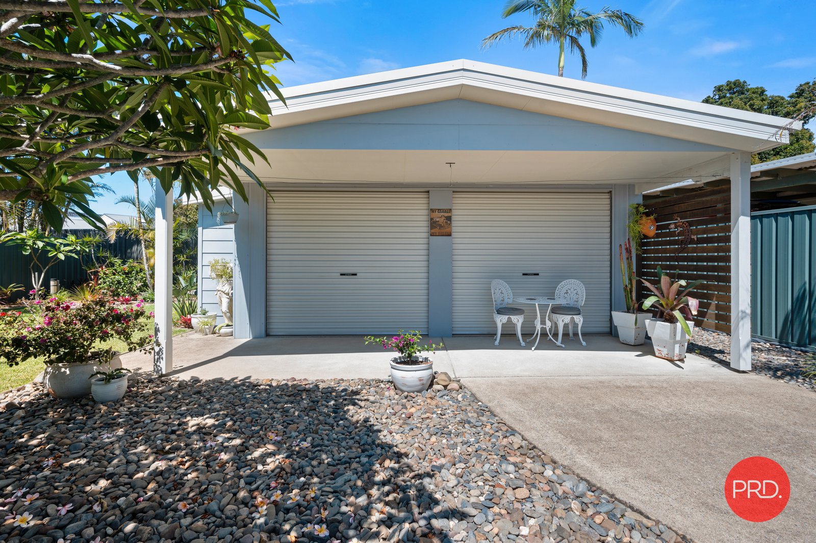 37 Beach Parade MYLESTOM 18