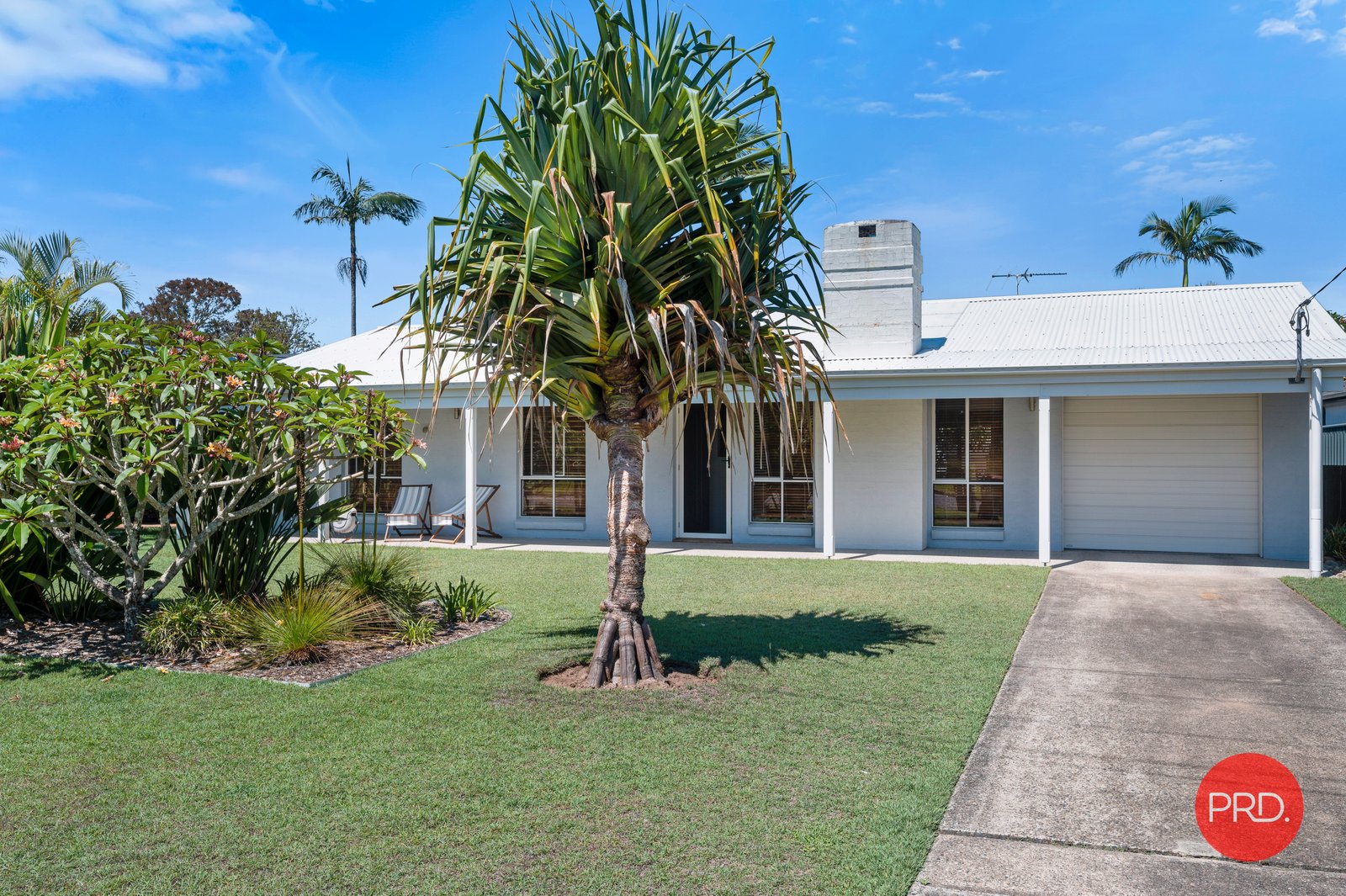 37 Beach Parade MYLESTOM 22
