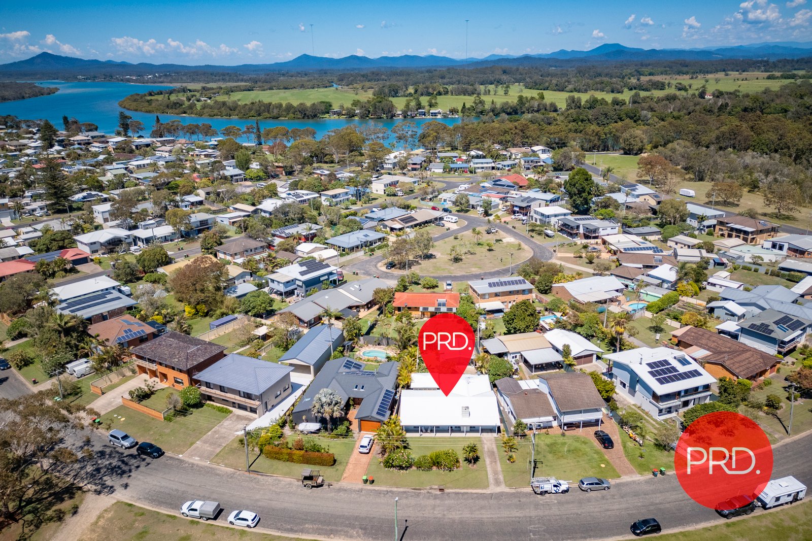 37 Beach Parade MYLESTOM 23