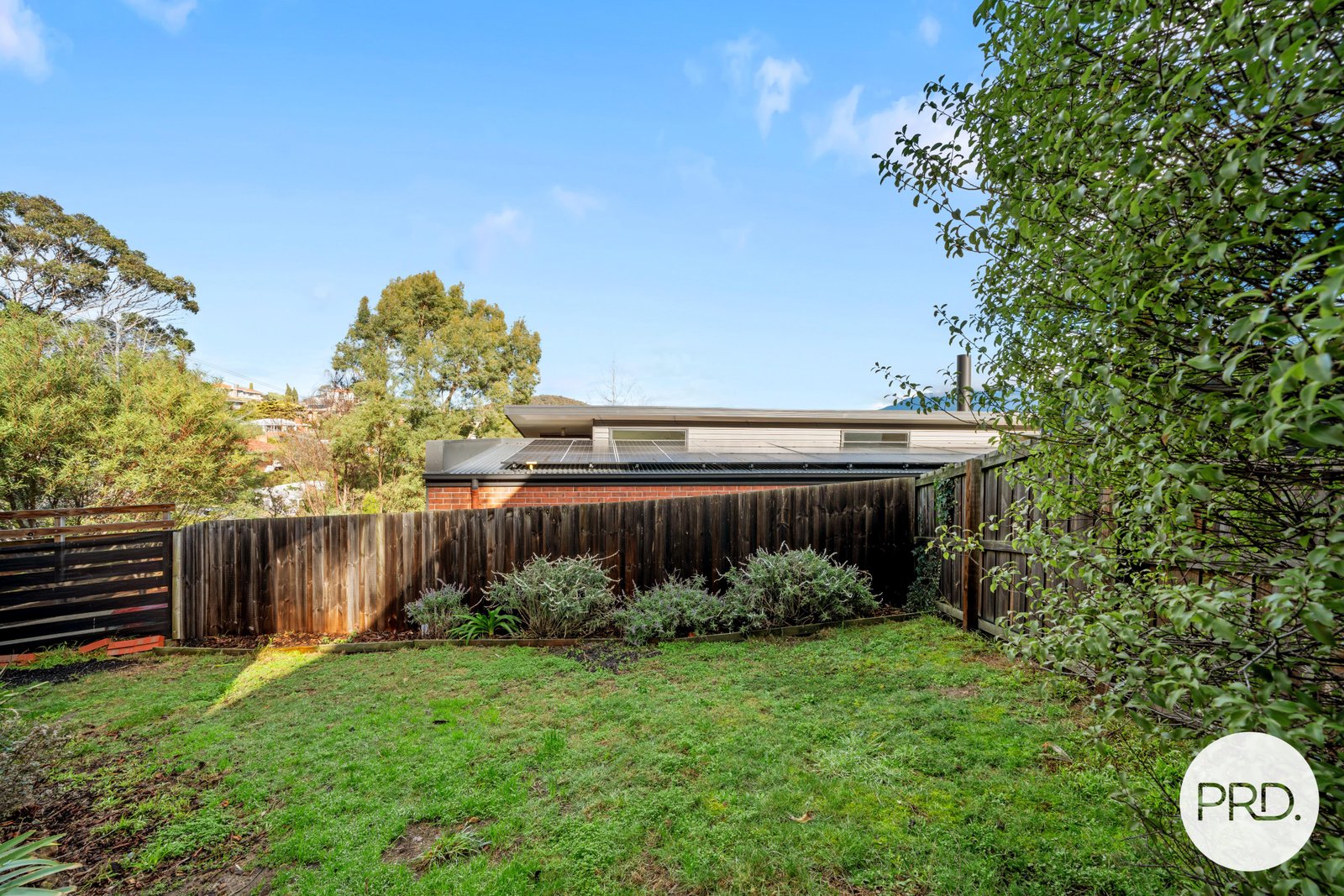 37 Begonia Street LINDISFARNE 10
