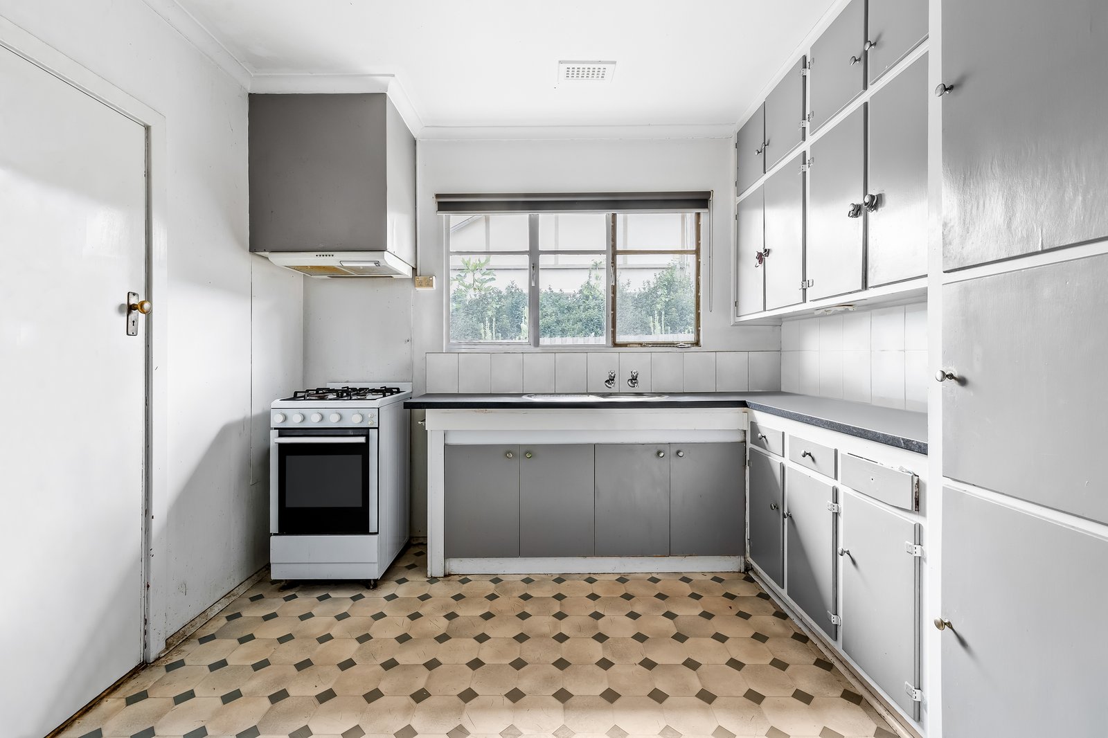 Real Estate and Property in 37 Belgrove Street, Preston, VIC