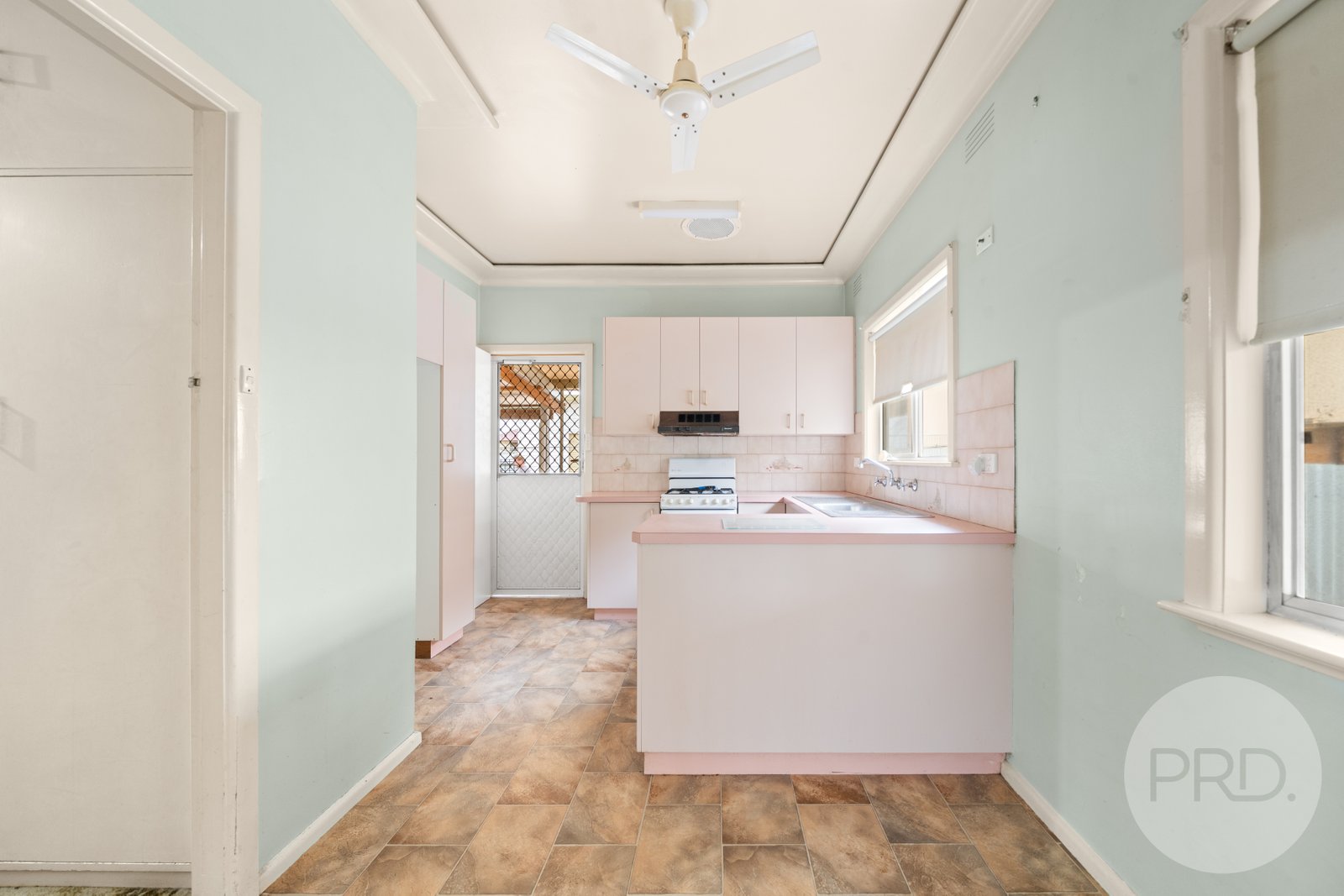 37 Beltana Avenue MOUNT AUSTIN 9