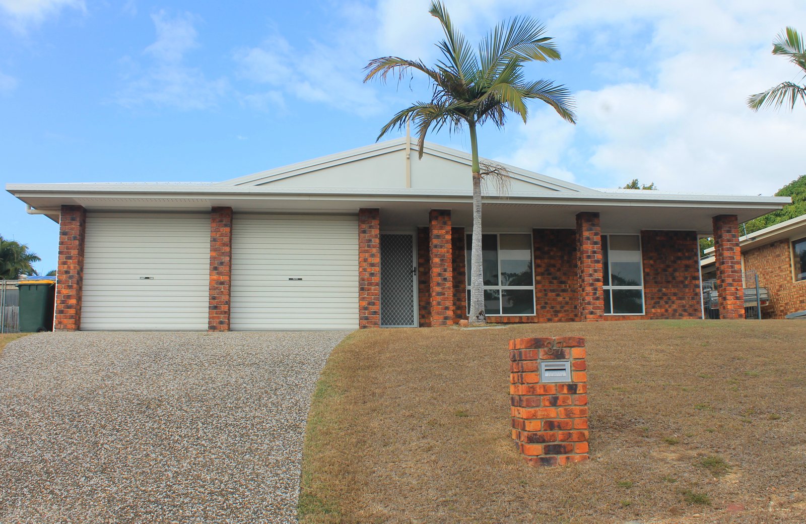 37 Beltana Drive BOYNE ISLAND 1
