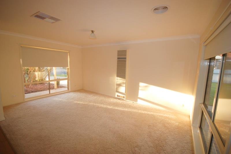 37 Berembee Road BOURKELANDS 6