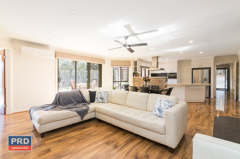 37 Birchmans Grove WAMBOIN 1